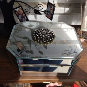 Jewelry glass box used
